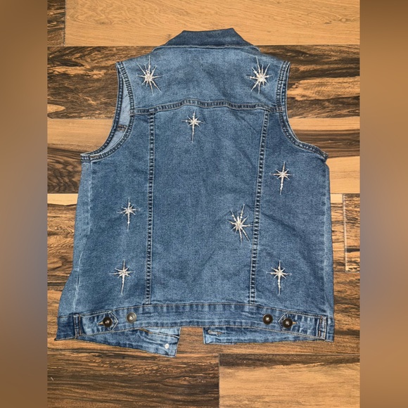 Baccini Blue Denim Women's Vest with Star Accents - Picture 4 of 4